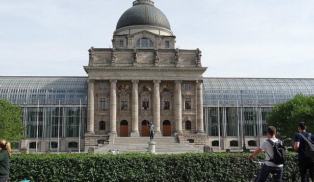 Bike tour around the city